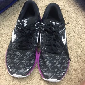 Brooks launch 5 tennis shoes